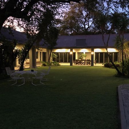 Riverise Guesthouse Maun Exterior photo