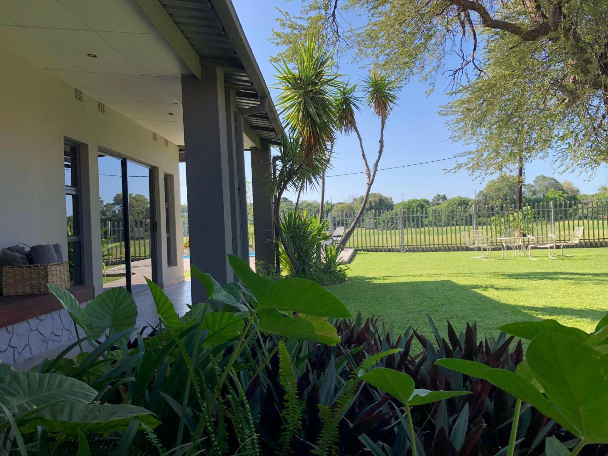 Riverise Guesthouse Maun Exterior photo